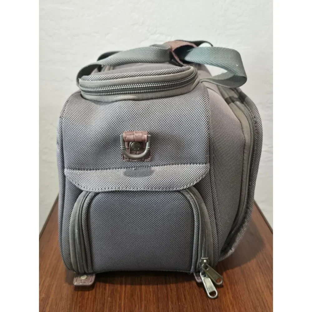 Tommy Bahama Essentials Travel Carry On Overnight Green Canvas Duffle Bag